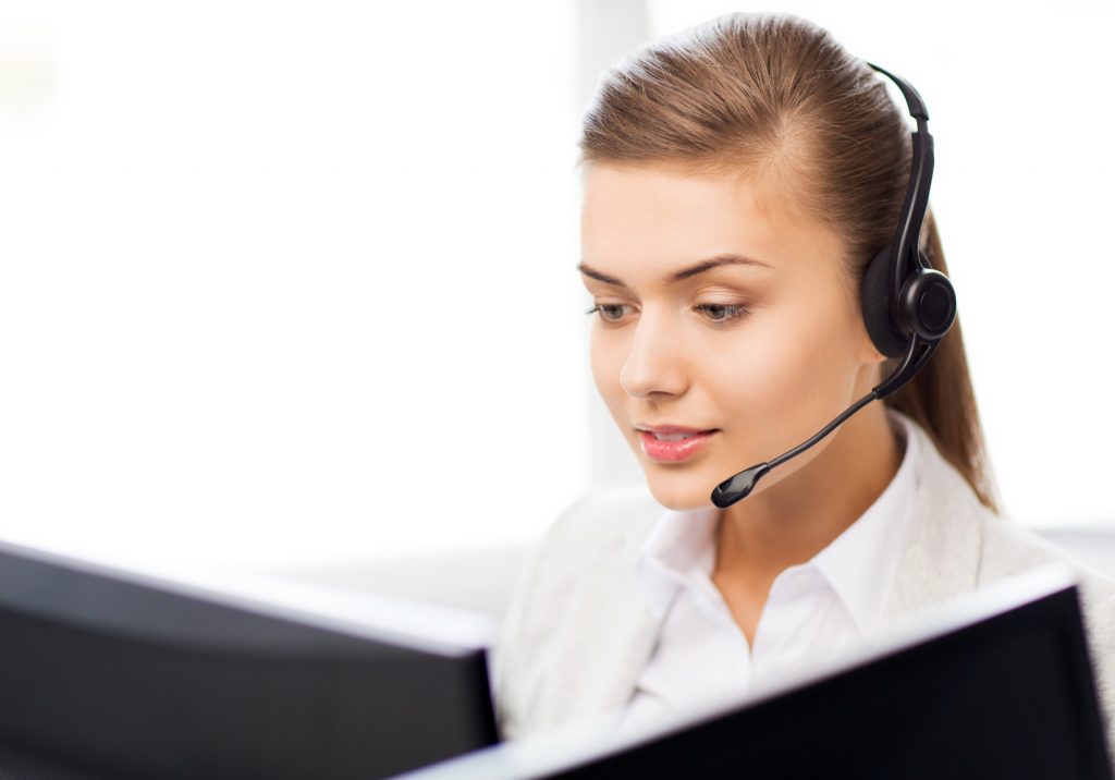 Call Center vs Contact Center, What's the Difference?